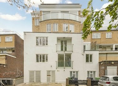 Properties to let in Bridport Terrace - SW8 2AY view1