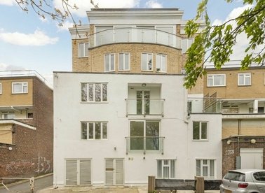 Properties let in Bridport Terrace - SW8 2AY view1