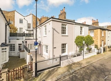 Properties to let in Bridstow Place - W2 5AE view1