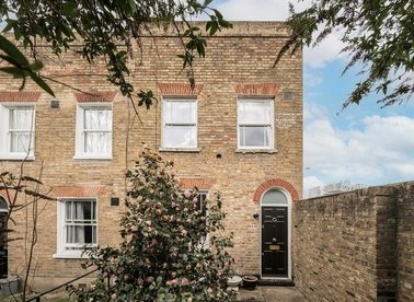 Properties to let in Brighton Grove - SE14 5UR view1