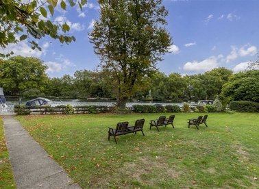Properties to let in Broom Park - TW11 9RW view1