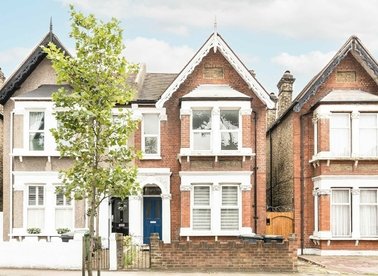 Properties to let in Brownhill Road - SE6 2DH view1