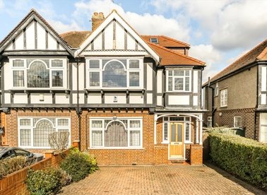 Properties let in Brunswick Road - W5 1AH view1