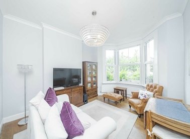 Properties to let in Buckingham Road - N22 7SR view1