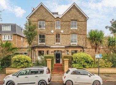 Properties to let in Burlington Road - W4 4BE view1