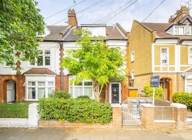 Properties to let in Burnaby Gardens - W4 3DS view1