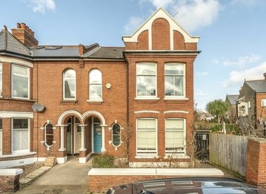 Burnbury Road, London, SW12