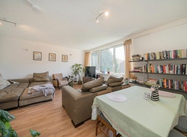 Properties to let in Cable Street - E1W 3ER view1