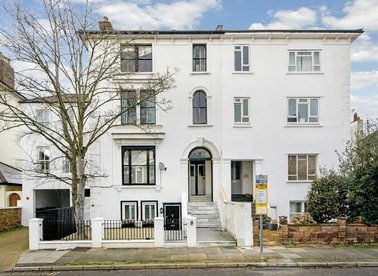 Properties to let in Cadogan Road - KT6 4DQ view1