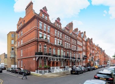 Properties to let in Cadogan Square - SW1X 0EA view1
