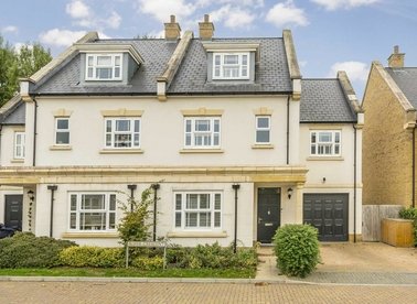 Properties to let in Cagney Close - TW16 5BJ view1