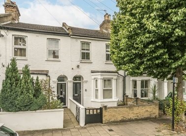 Properties let in Cambria Road - SE5 9AS view1