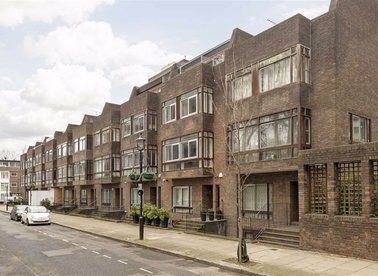 Properties to let in Cambridge Square - W2 2QE view1