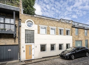 Properties let in Camden Mews - NW1 9BY view1