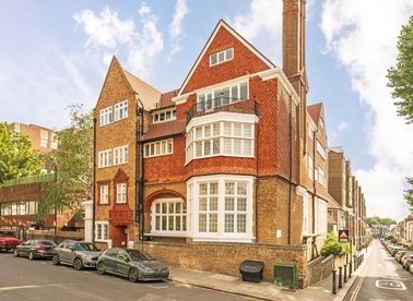 Properties to let in Campden Hill Road - W8 7AR view1