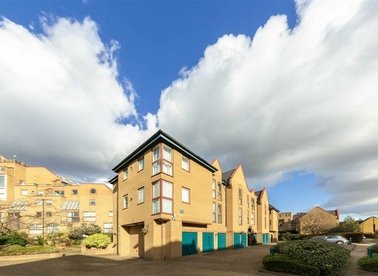 Properties let in Cape Yard - E1W 2JU view1