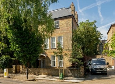 Properties let in Carleton Road - N7 0ET view1