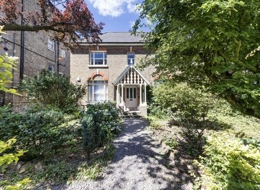 Properties to let in Carleton Road - N7 0ET view1