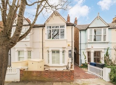Properties to let in Carlton Road - W4 5DY view1