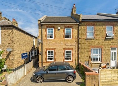 Properties to let in Carlwell Street - SW17 0SE view1