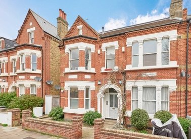 Properties to let in Cautley Avenue - SW4 9HX view1