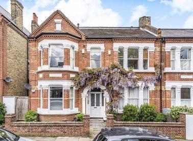 Properties to let in Cautley Avenue - SW4 9HX view1