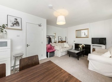 Properties to let in Cavendish Close - NW6 7XU view1