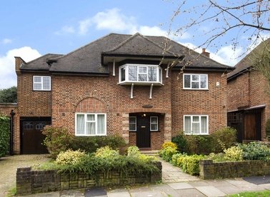 Properties let in Cedars Close - NW4 1TR view1