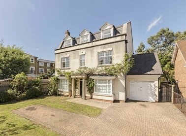 Properties to let in Chadwick Place - KT6 5RZ view1