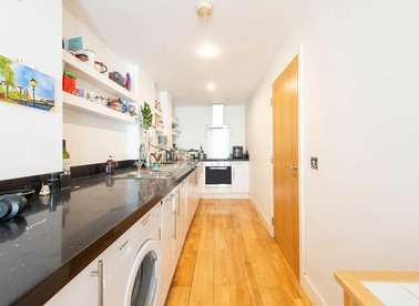 Properties to let in Chapel Market - N1 9EN view1