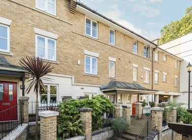 Properties to let in Charles Haller Street - SW2 2YN view1