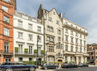 Properties to let in Charles Street - W1J 5DQ view1