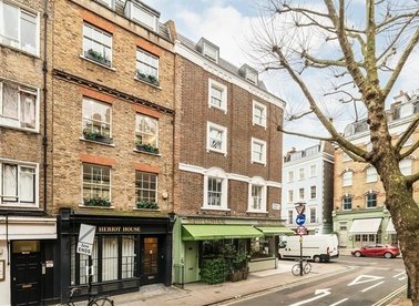 Properties to let in Charlotte Street - W1T 2LX view1