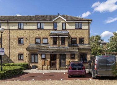 Properties to let in Chaseley Drive - W4 4BD view1