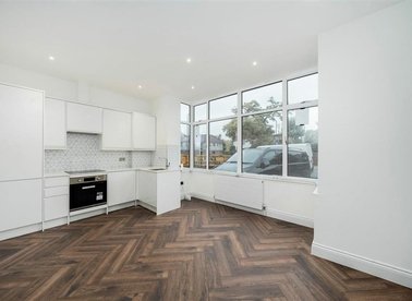 Properties to let in Chatsworth Road - NW2 5QU view1