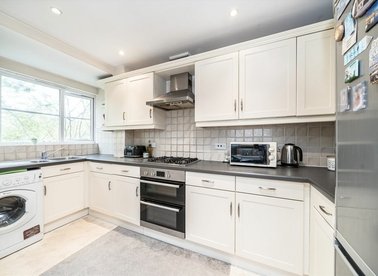 Properties let in Chaucer Way - SW19 1UH view1