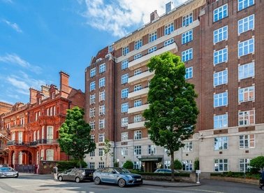 Properties to let in Chesterfield Gardens - W1J 5JY view1