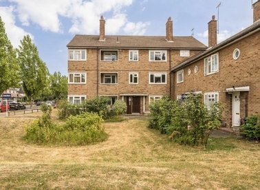 Properties to let in Chesterfield Road - W4 3HQ view1