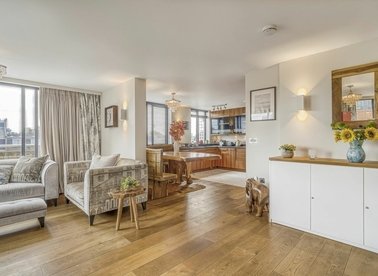 Properties to let in Chesterton Square - W8 6PH view1