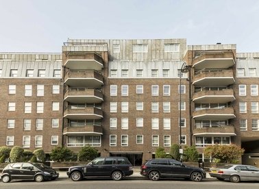 Properties to let in Cheyne Walk - SW3 5HN view1