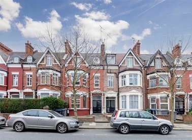 Properties let in Chichele Road - NW2 3AN view1