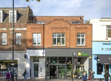 Properties let in Chiswick High Road - W4 5TA view1