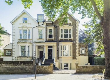 Properties let in Chiswick High Road - W4 4AG view1