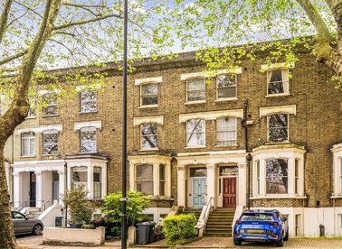 Properties to let in Chiswick High Road - W4 4HS view1