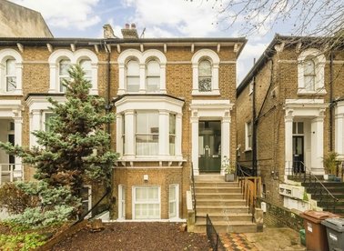 Properties let in Chiswick High Road - W4 3AY view1