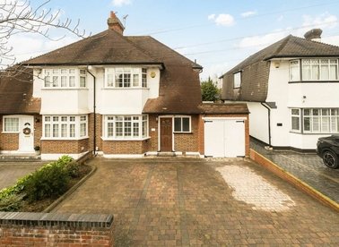 Properties to let in Christian Fields - SW16 3JY view1