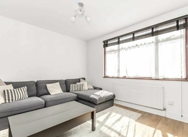 Properties to let in Church Road - W3 8PU view1