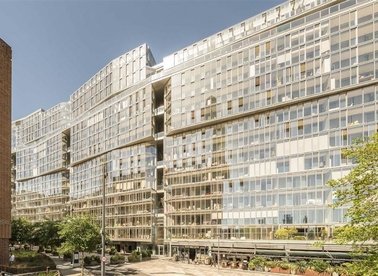 Properties to let in Circus Road West - SW11 8EL view1