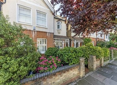 Properties let in Claremont Road - TW11 8DG view1