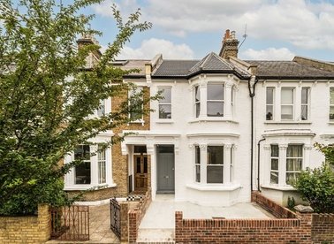 Properties to let in Clarence Road - NW6 7TG view1